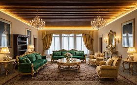 Palazzo Titti Rialto Suites